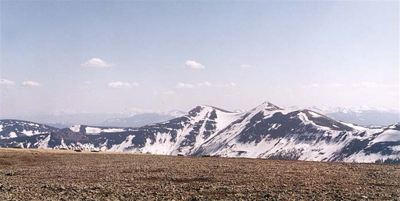 Image - Gorgany Mountains: the crest of Mount Syvulia.